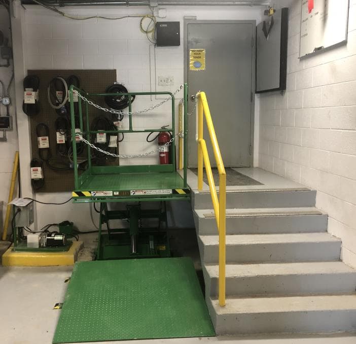 Kelley Lift Helps Retirement Community Maintenance Staff Prevent Injuries While Moving Equipment & Supplies