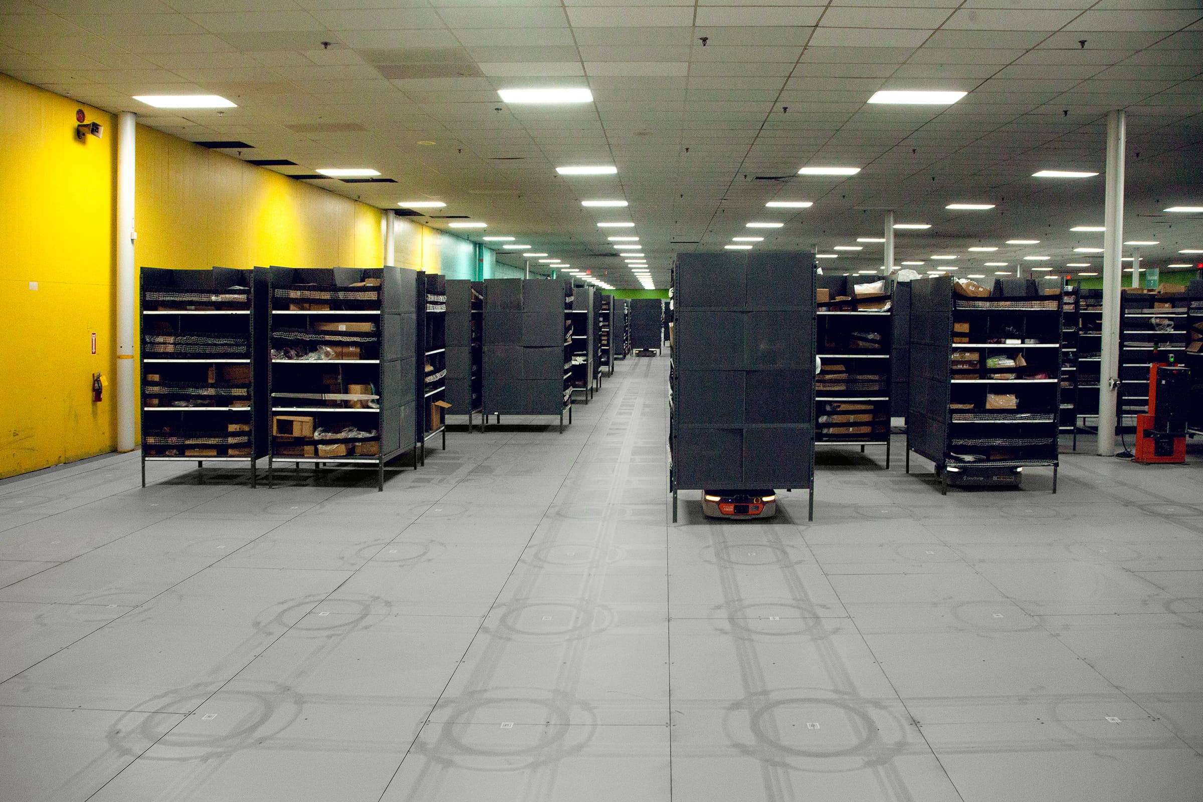 Wholesale Home & Garden Décor Retailer Evergreen Enterprises Installs ResinDek® Robotic Flooring For AMRs
