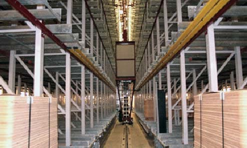 Customized Automation Maximizes Storage and Controls Flow