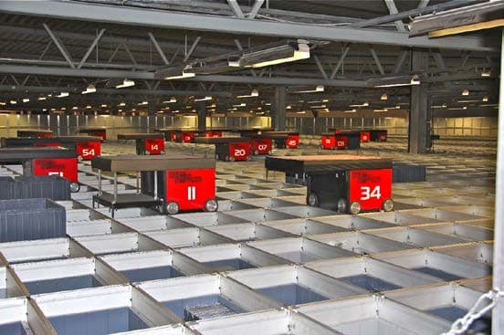 Showpiece Distribution Center for Internet Retailing