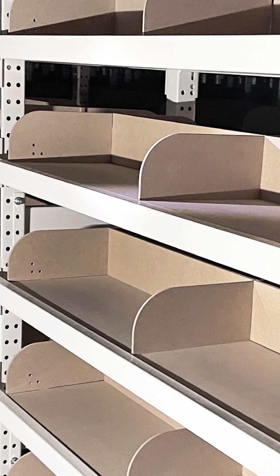 Hammerhead Material Handling Delivers Fast Installation with ResinDek® Shelving System