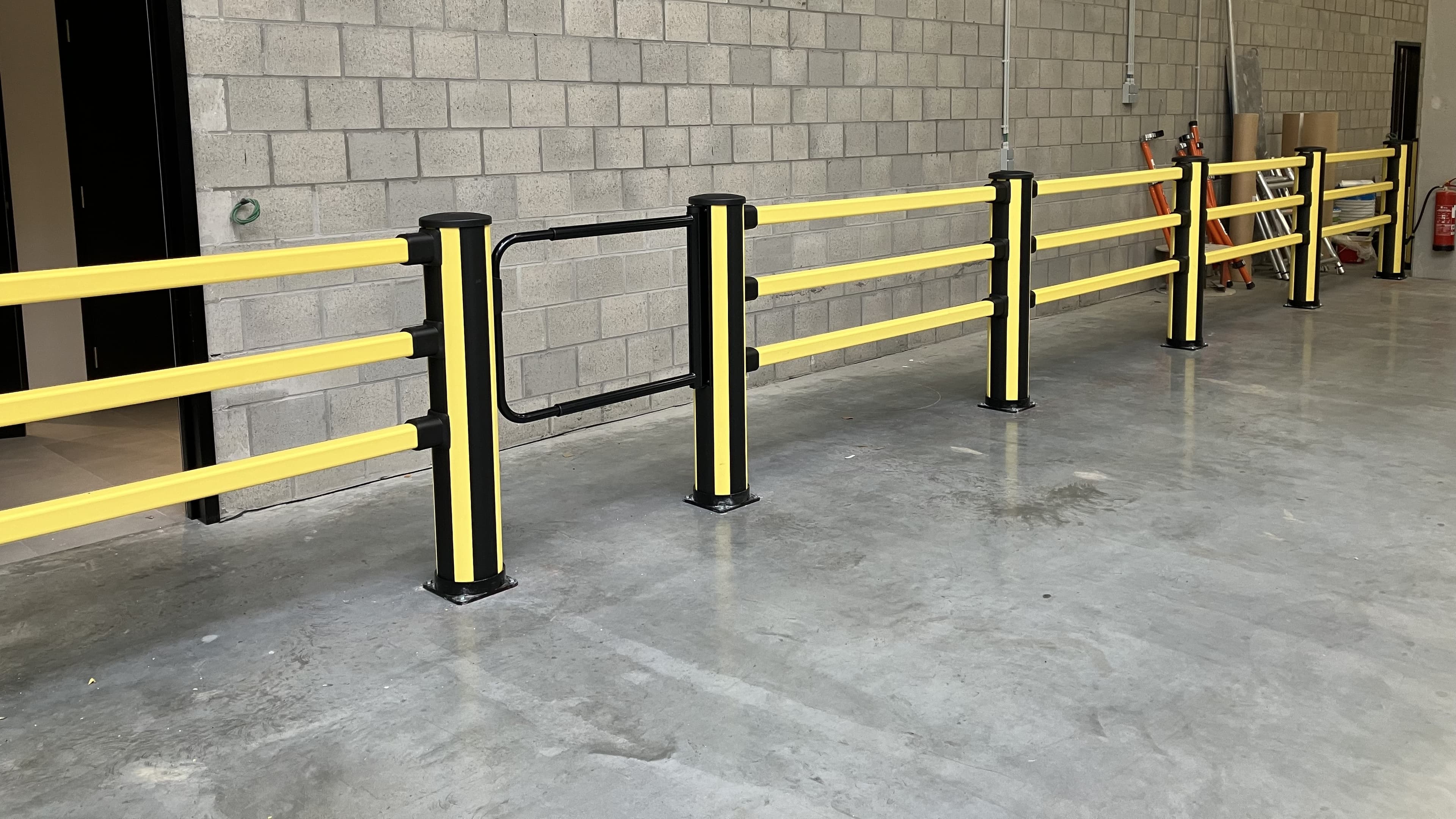 Pedestrian & Traffic Safety Gates 3