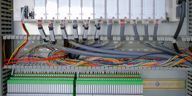 Conveyor And Sortation Controls: Things To Consider When Choosing Between Decentralized Or Centralized
