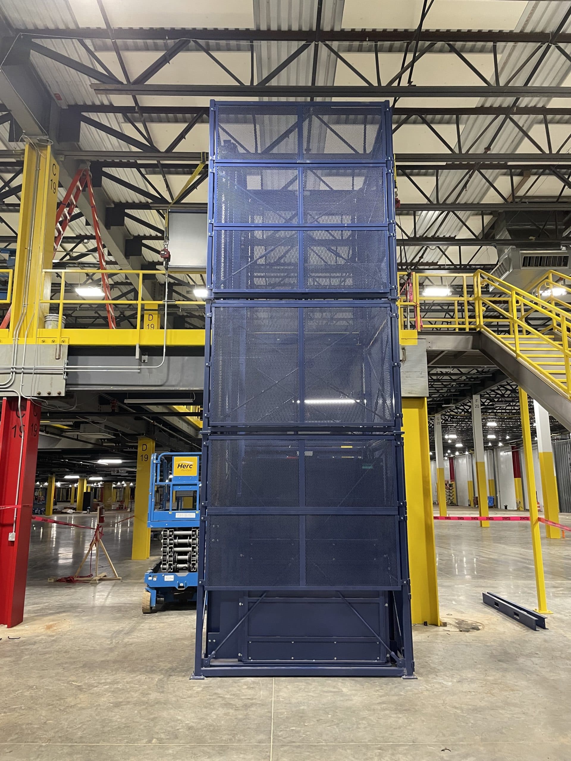 Why a Vertical Reciprocating Conveyor Can Play a Critical Role in SLAM Operations