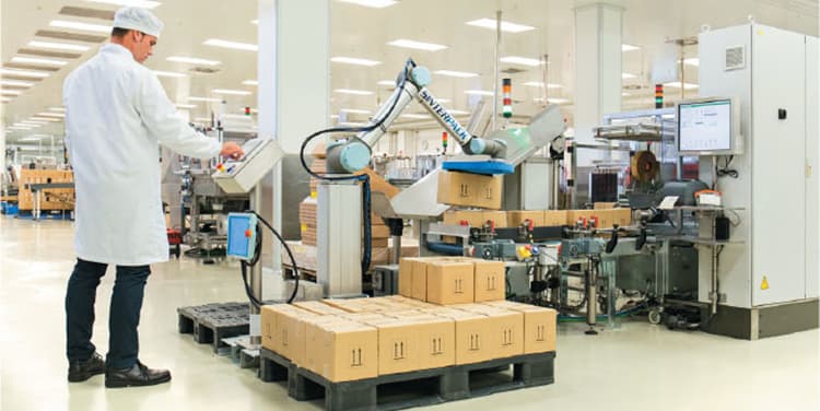 Three Ways To Improve The Human-Robot Working Relationship